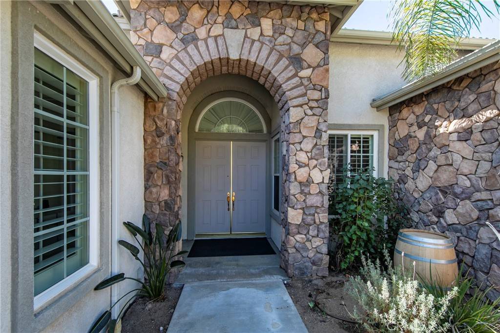 Yucaipa, CA 92399,13010 Redwood LN