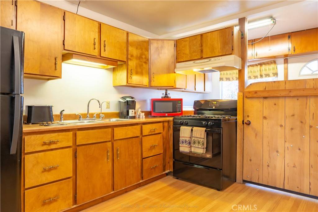 Big Bear City, CA 92314,109 Arbor LN