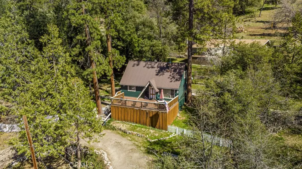 43207 W Sugar Pine DR, Oakhurst, CA 93644