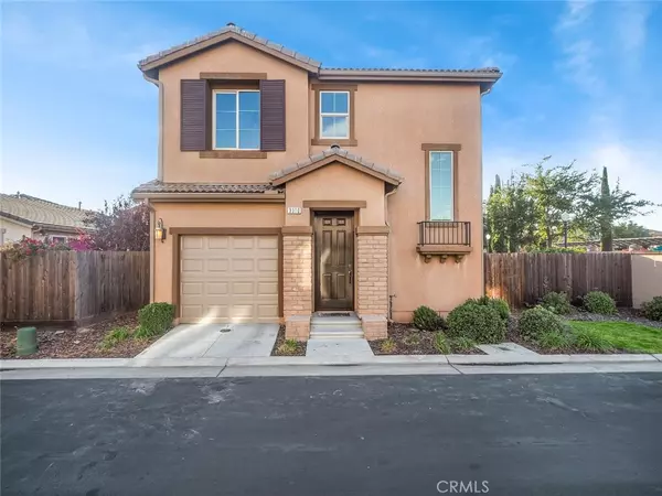 3310 Alps LN, Clovis, CA 93619