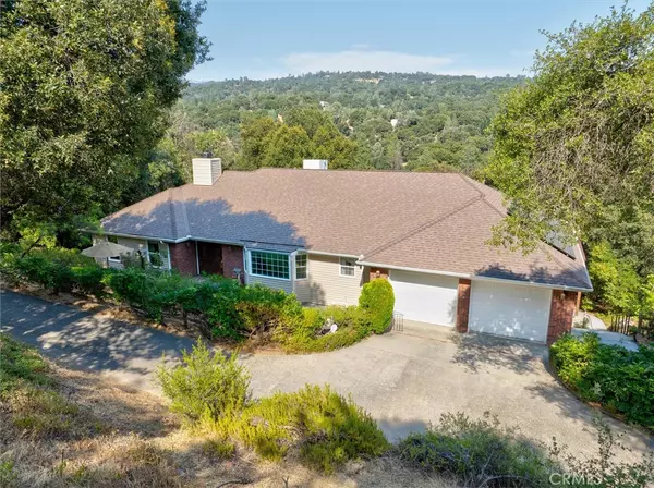 39309 Forest Park LN, Oakhurst, CA 93644