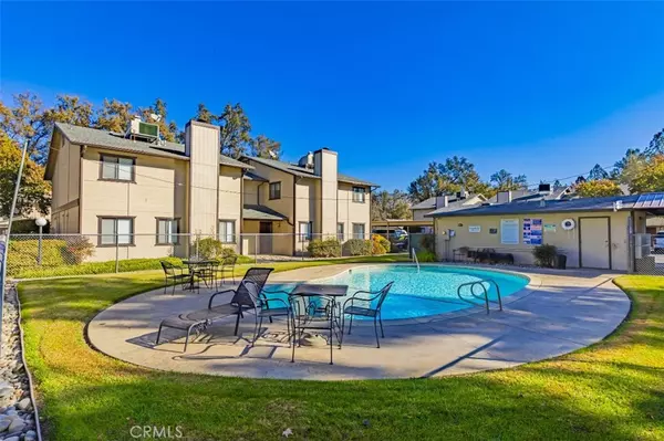 49400 River Park RD #7, Oakhurst, CA 93644