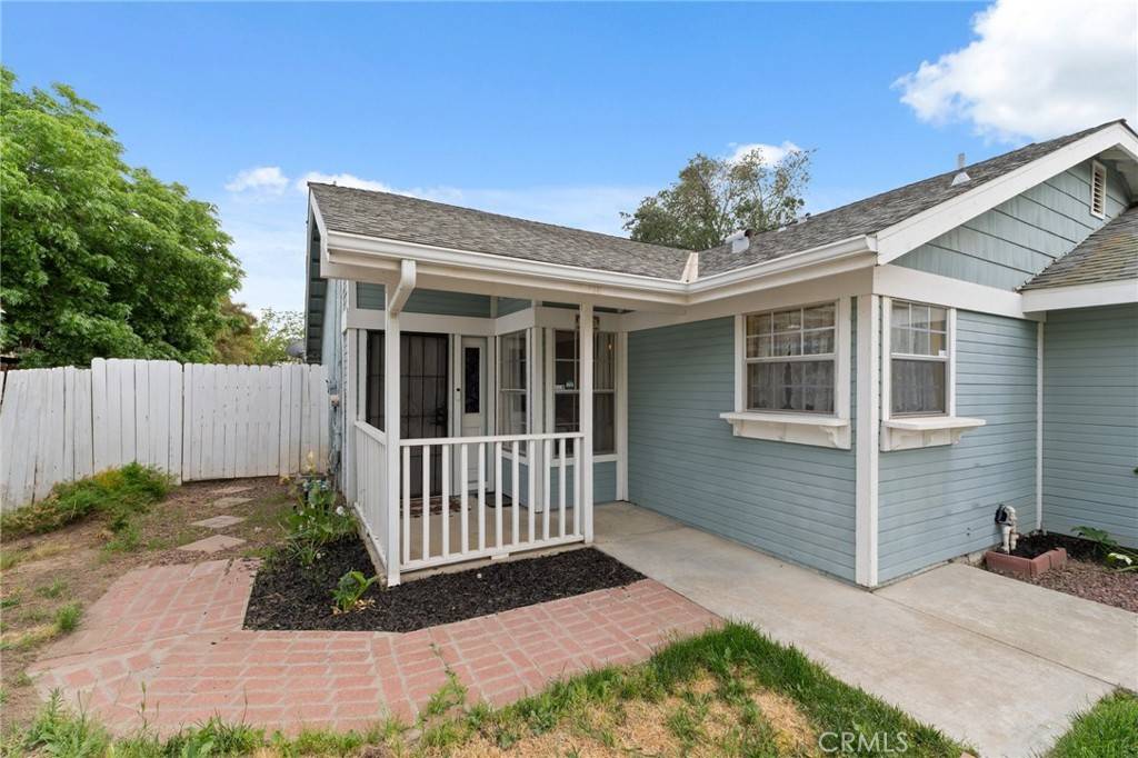 Hanford, CA 93230,1045 Clover LN