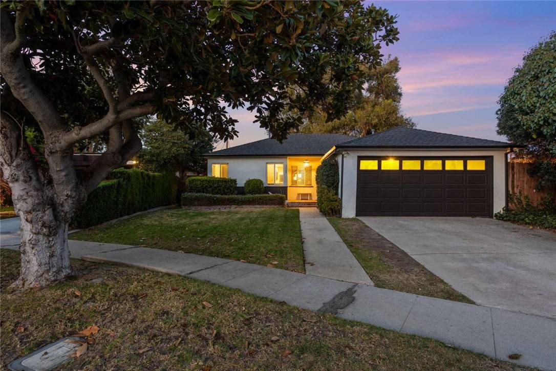 5923 Abernathy DR, Los Angeles, CA 90045