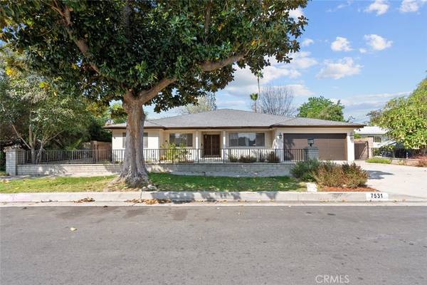 7531 Chimineas AVE, Reseda, CA 91335