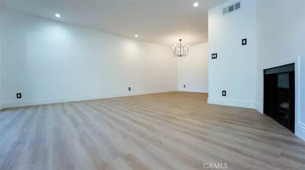 Panorama City, CA 91402,14435 Plummer ST #21