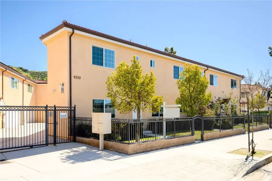 9330 Sunland BLVD #4, Sun Valley, CA 91352