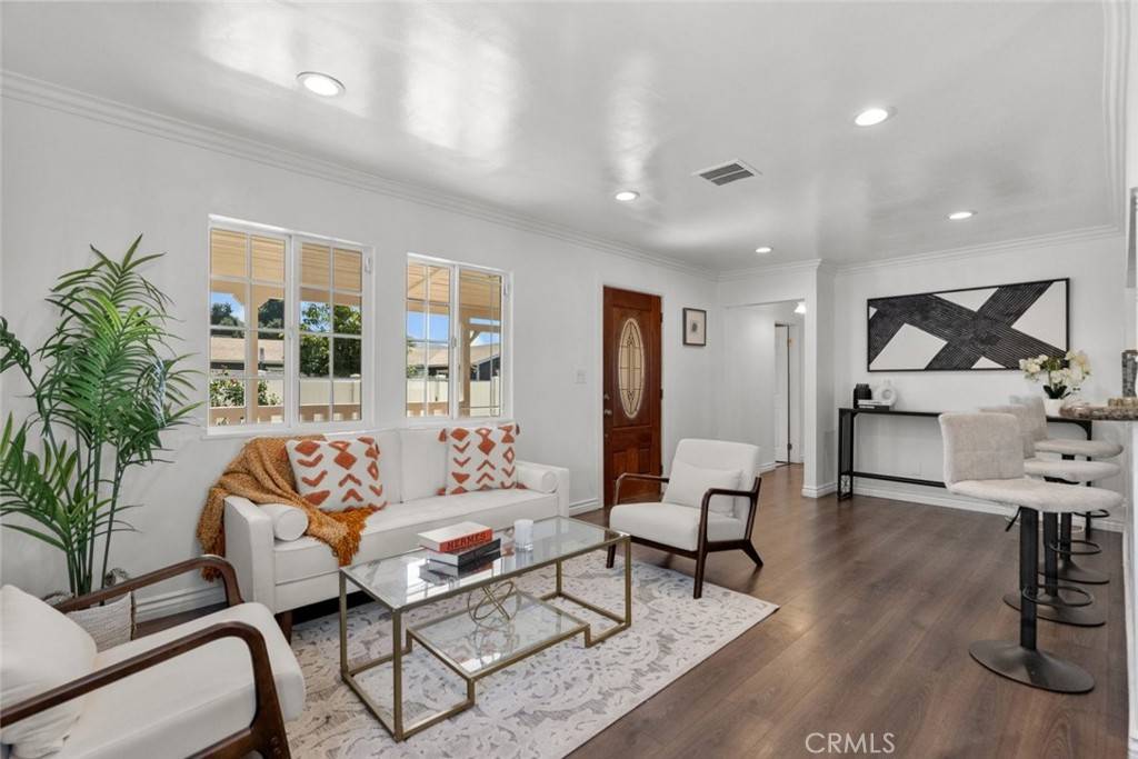 10751 Nassau AVE, Sunland, CA 91040