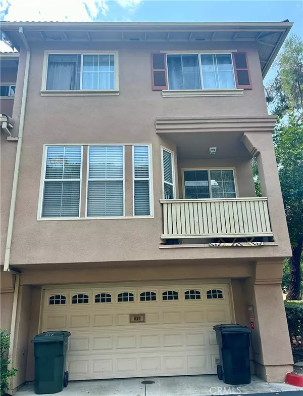 Anaheim, CA 92802,537 W Summerfield CIR