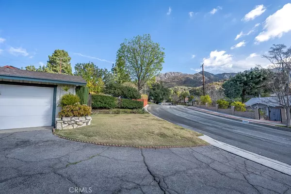 Tujunga, CA 91042,10855 Deliban ST