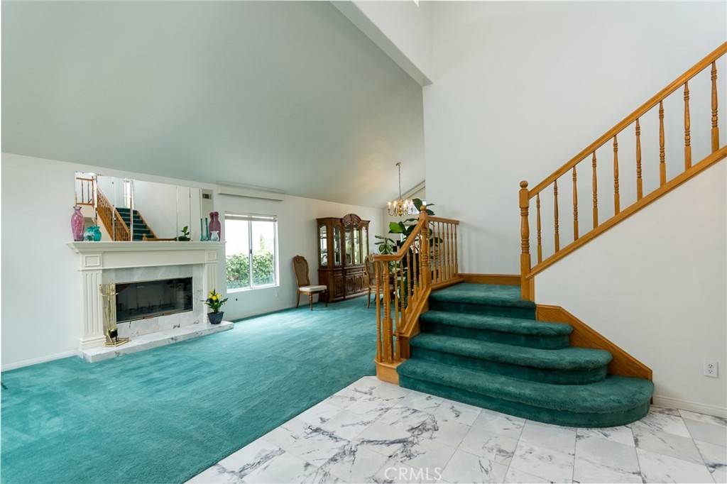 Saugus, CA 91350,21714 Agajanian LN
