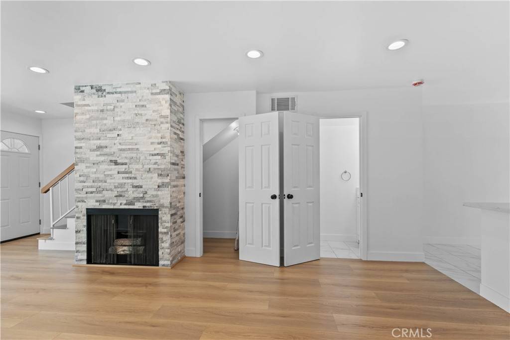 Panorama City, CA 91402,9019 Cedros AVE #2