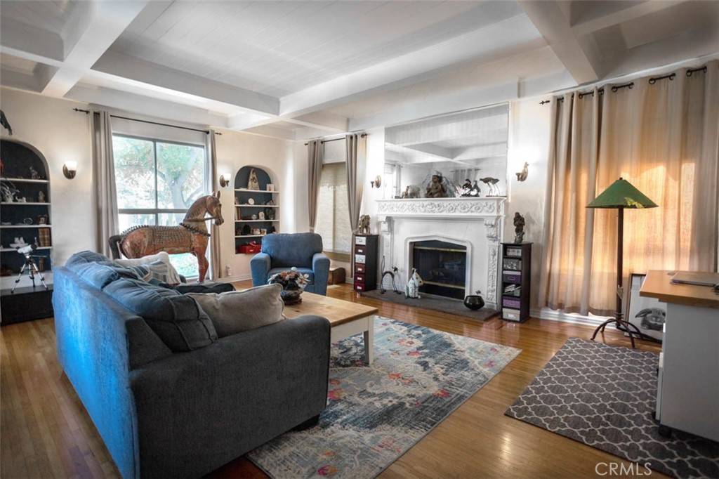 Glendale, CA 91206,989 Coronado DR