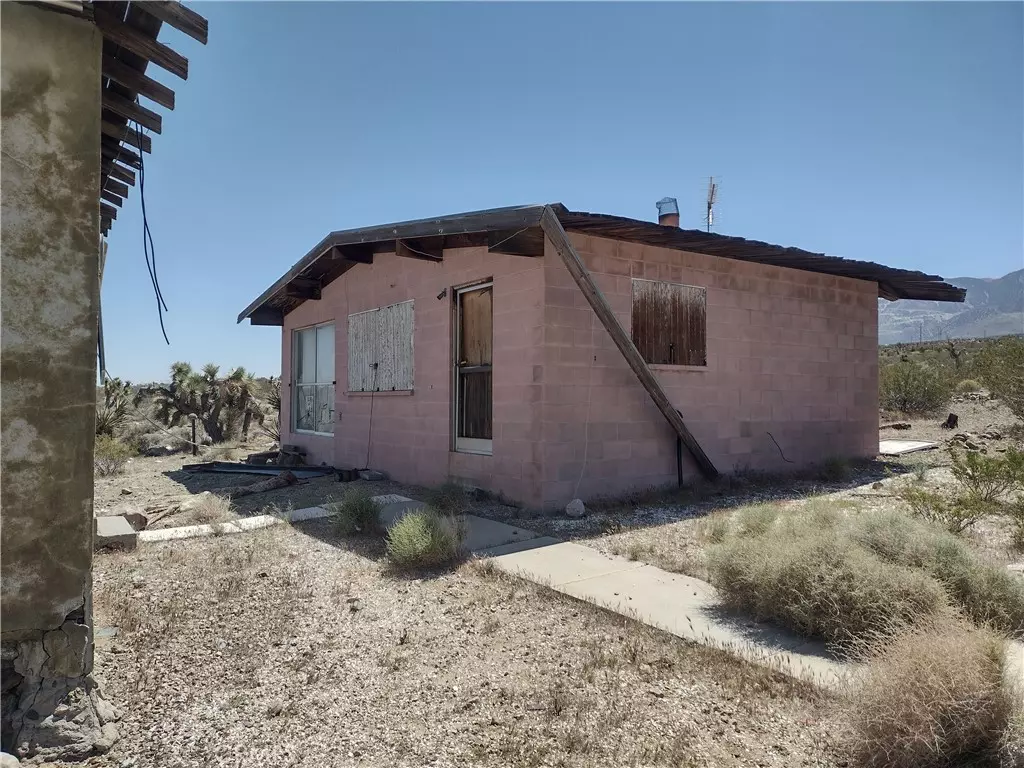 Lucerne Valley, CA 92356,8277 Saxon