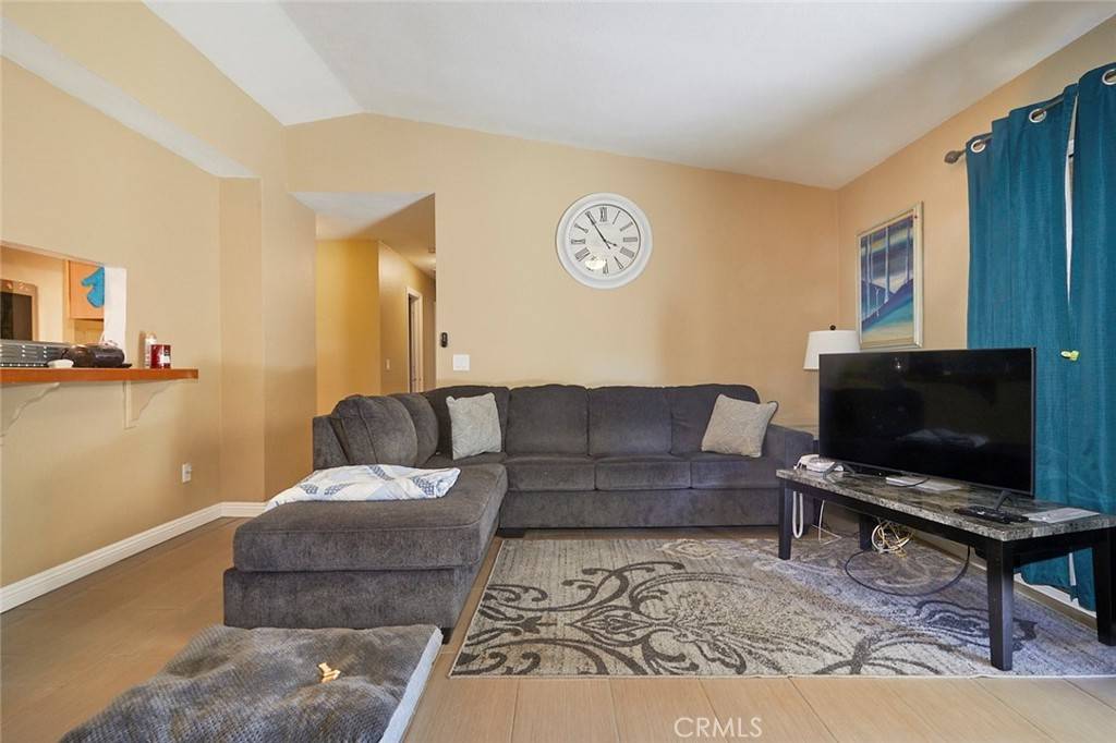 Hesperia, CA 92345,16535 Cactus ST