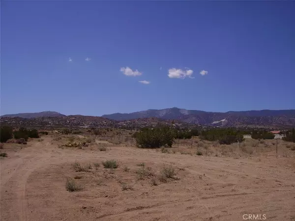 0 Mescalero, Phelan, CA 92371