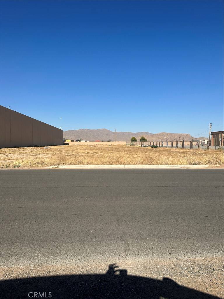 Apple Valley, CA 92307,0 Pioneer RD