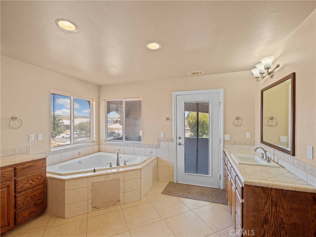 Helendale, CA 92342,26775 Lakeview DR