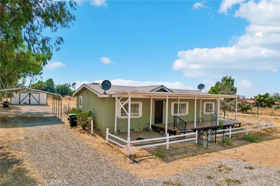 7276 Phelan RD, Phelan, CA 92371