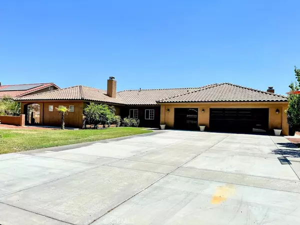 26663 Red Coach LN, Helendale, CA 92342