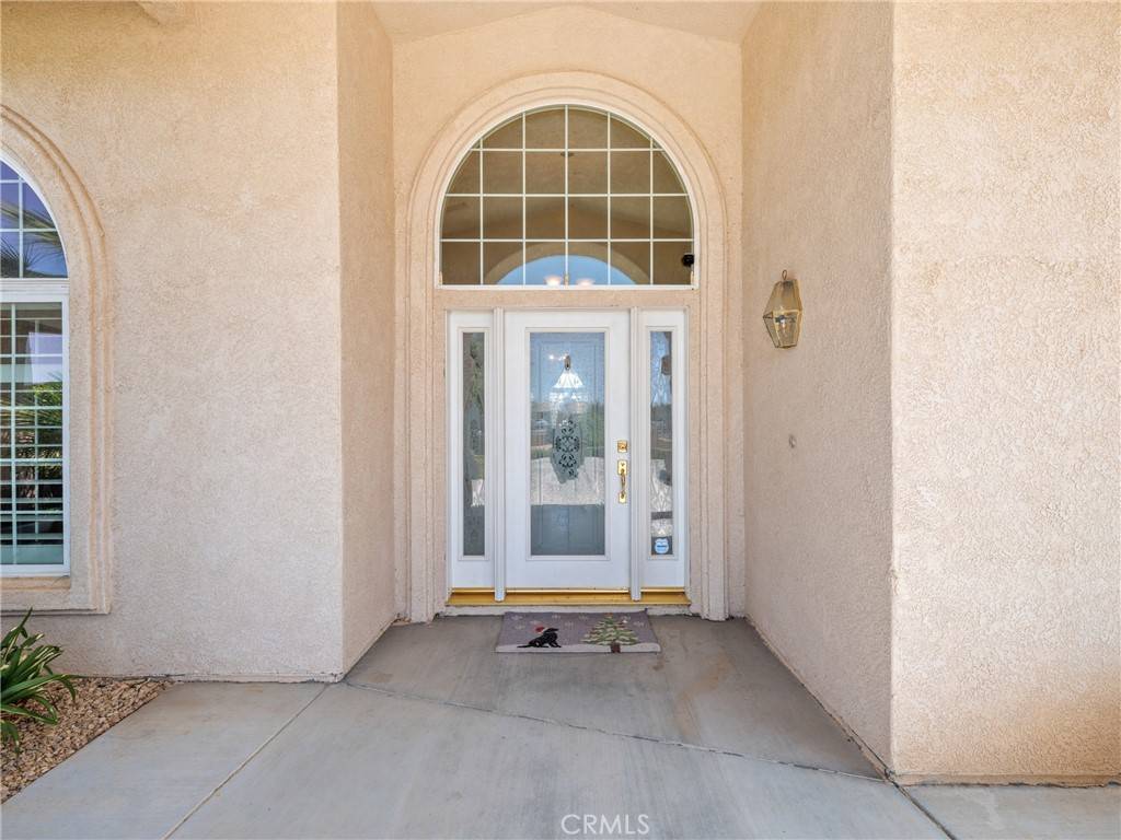 Phelan, CA 92371,9521 Arrowhead CT