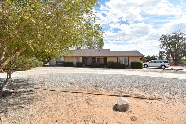 13885 Hopi RD, Apple Valley, CA 92307