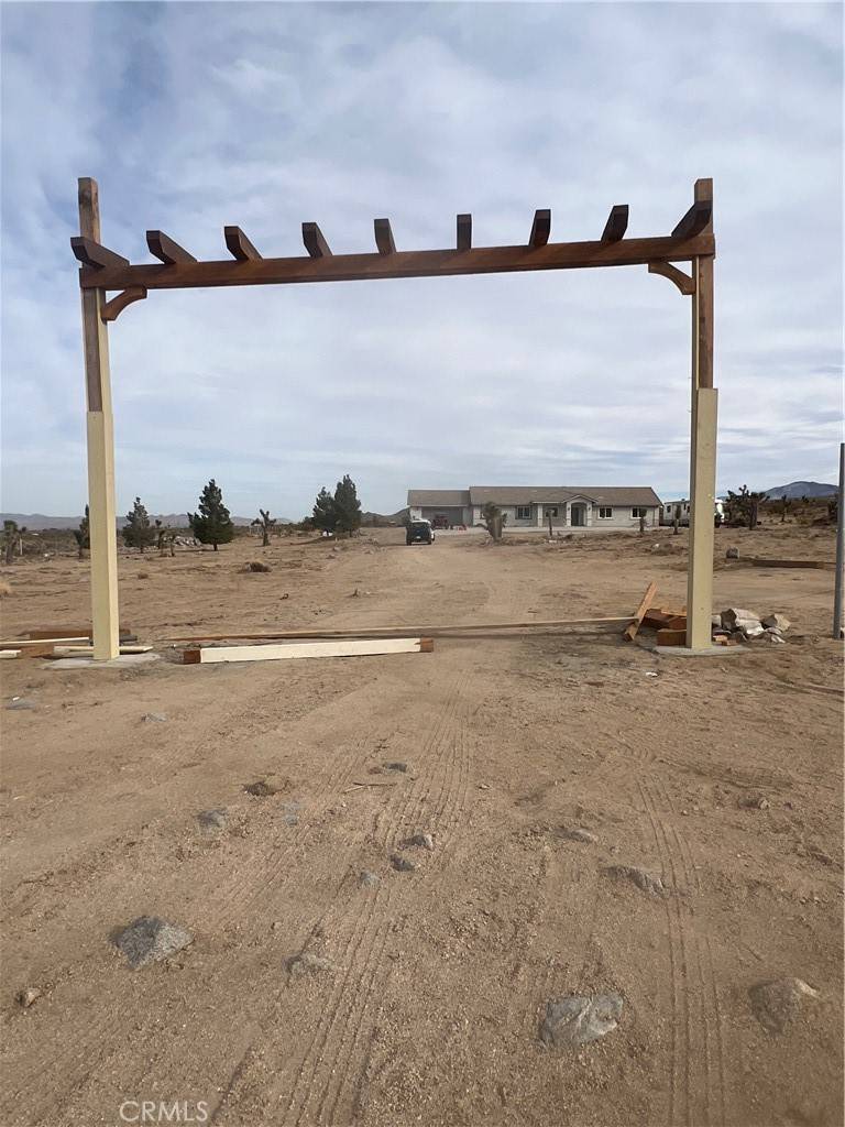 Lucerne Valley, CA 92356,8787 Shantung RD