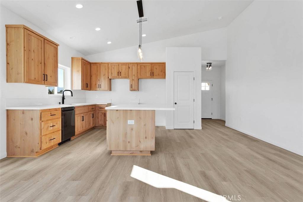 Phelan, CA 92371,12313 Cordero RD