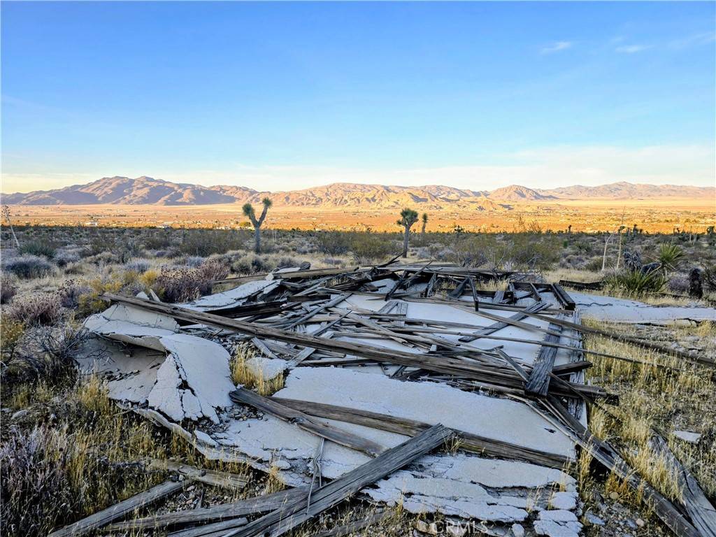 Lucerne Valley, CA 92356,0 Emerald