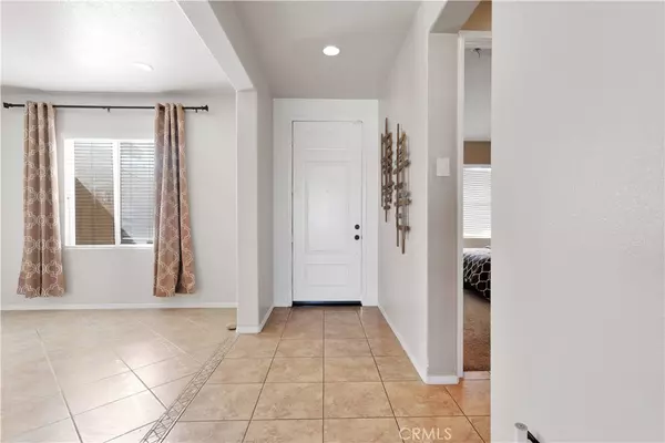 Adelanto, CA 92301,14377 Vista Del Sol LN