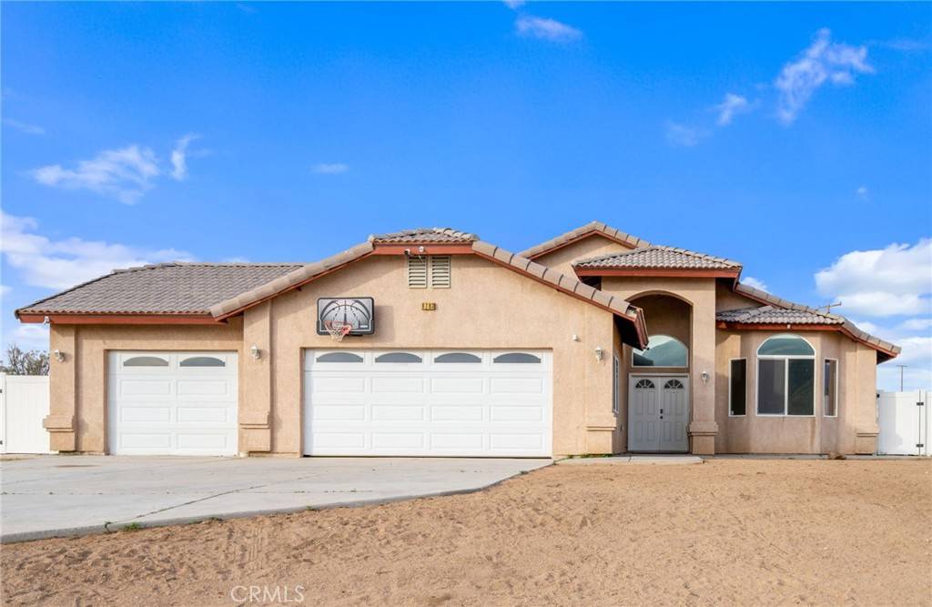 9783 Cerra Vista ST, Apple Valley, CA 92308