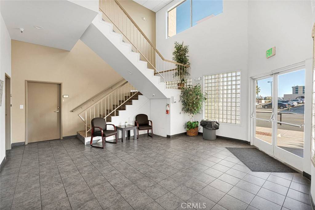 Victorville, CA 92392,15490 Civic DR #208