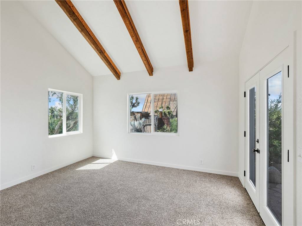 Pinon Hills, CA 92372,524 Smoke Tree RD