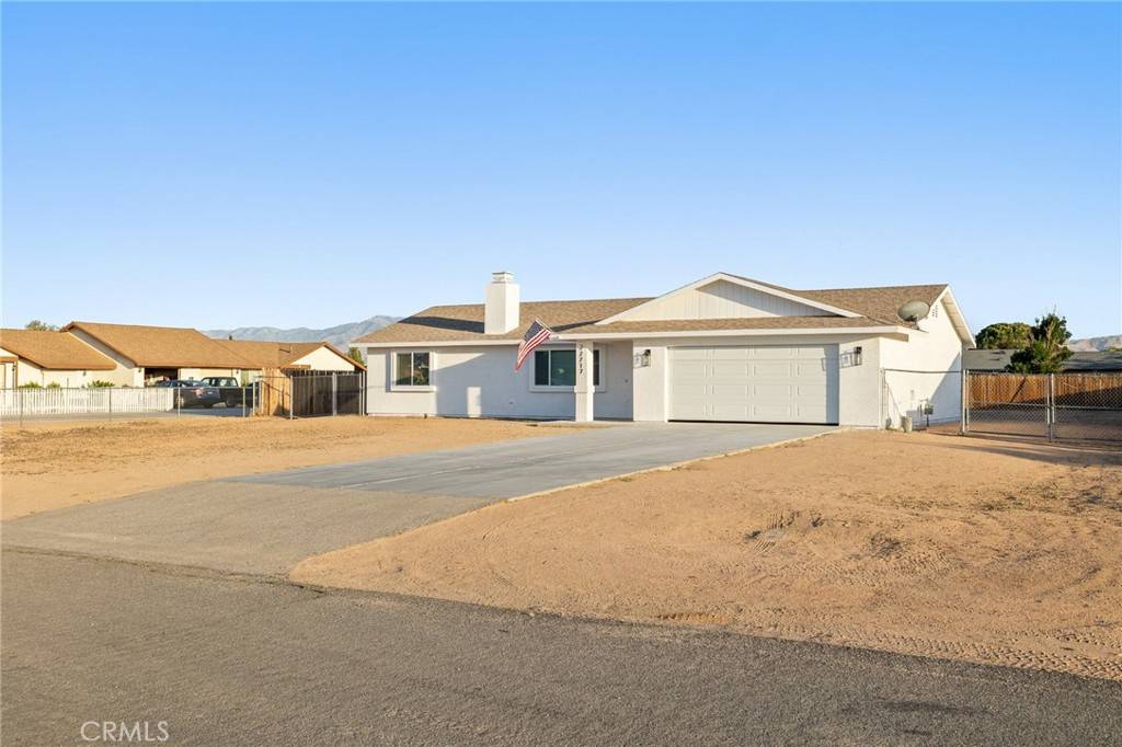 Apple Valley, CA 92308,22717 Itasca RD