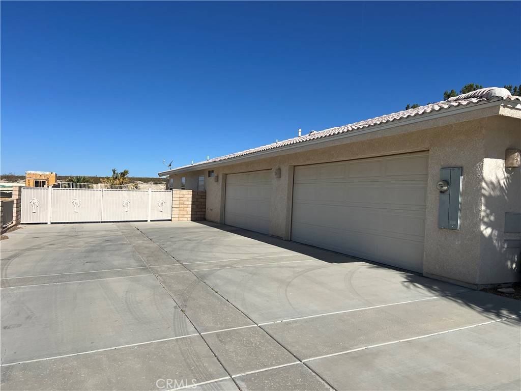 Helendale, CA 92342,26738 Hitching Post LN