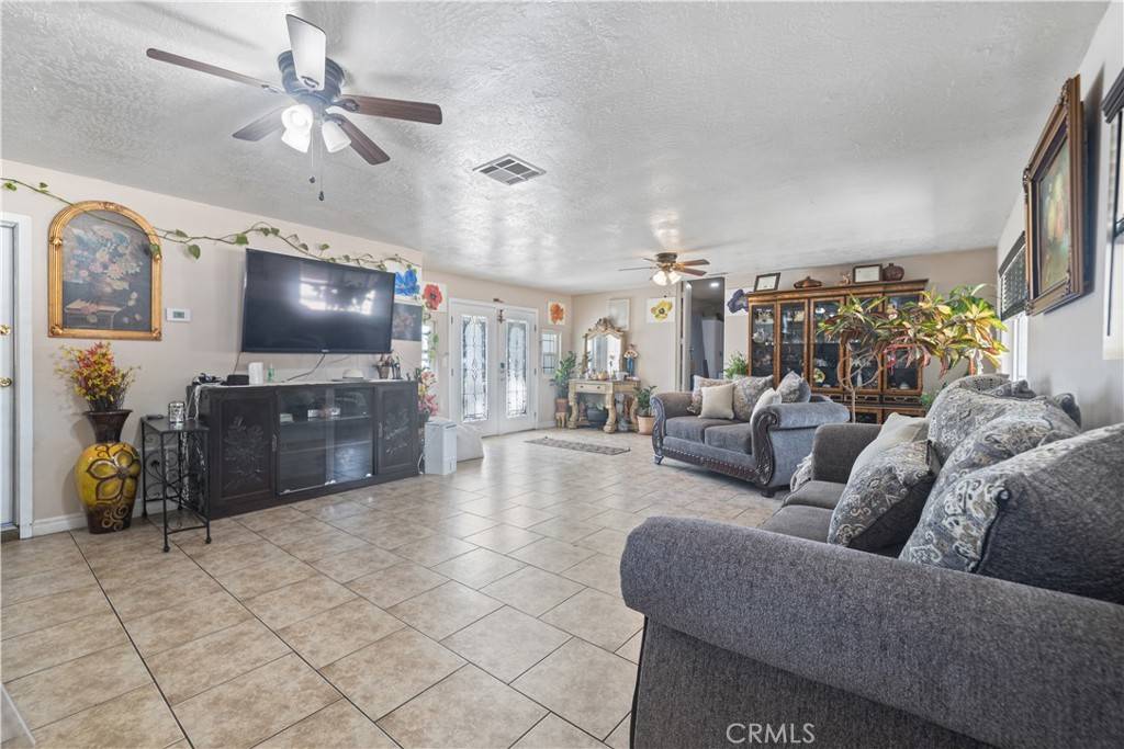 Hesperia, CA 92345,10070 Pyrite AVE