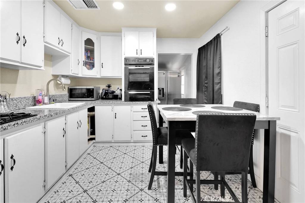 Hesperia, CA 92345,16508 Pine ST