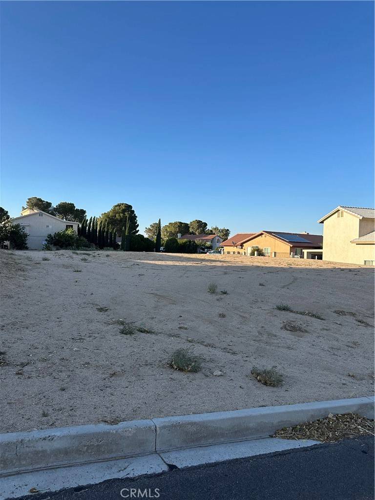 Helendale, CA 92342,14852 Autumn