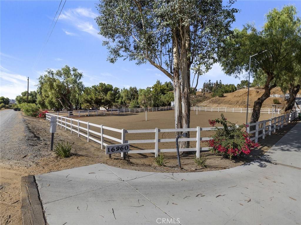 Riverside, CA 92504,16960 Mockingbird Canyon RD