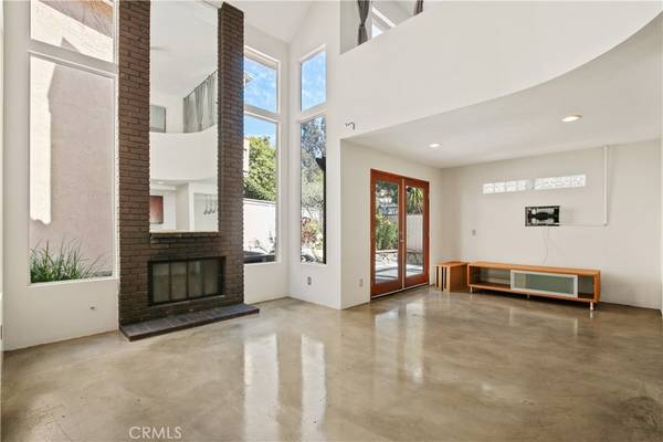 Laguna Beach, CA 92651,36 Carmel CT