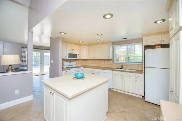 Corona, CA 92878,1085 Normandy Terrace