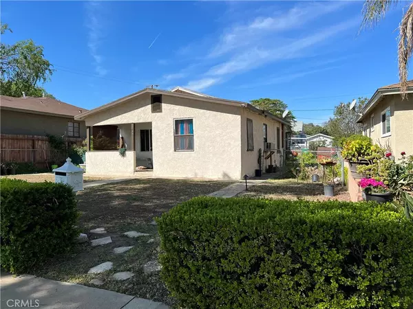 420 S Merrill ST, Corona, CA 92882