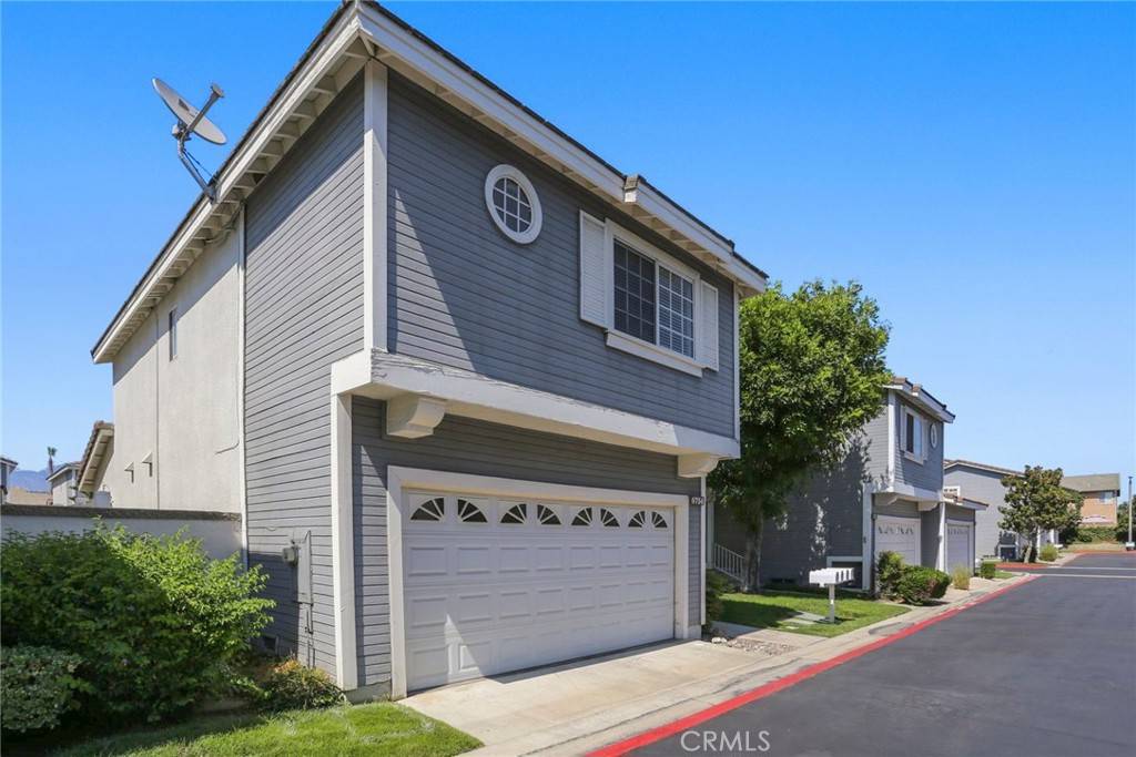 6754 Foxcroft CT, Chino, CA 91710