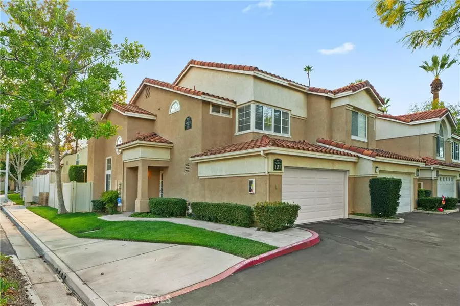 2030 Napoli CT #101, Corona, CA 92881