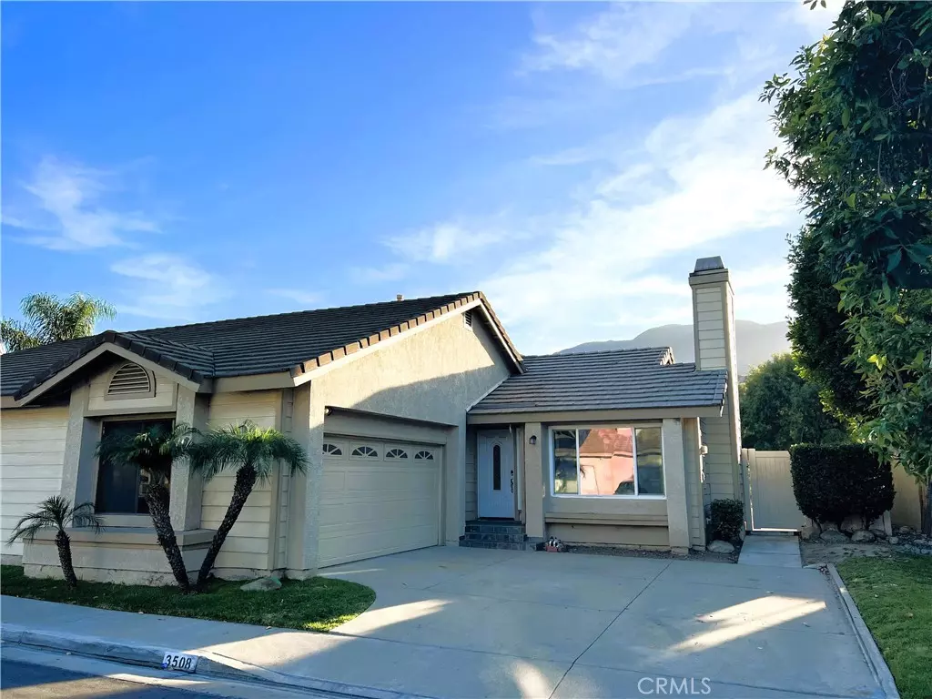 Corona, CA 92882,3508 Grey Bull LN