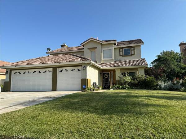 1827 Buckeye ST, Highland, CA 92346