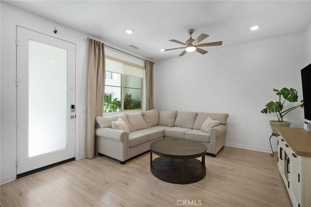 Ontario, CA 91761,3570 E Peckham Paseo #3