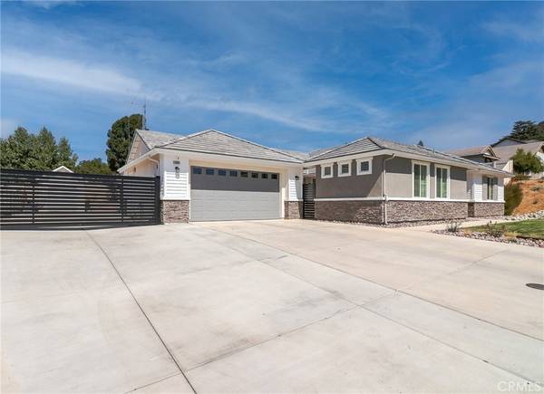 Yucaipa, CA 92399,35684 Vivian WAY