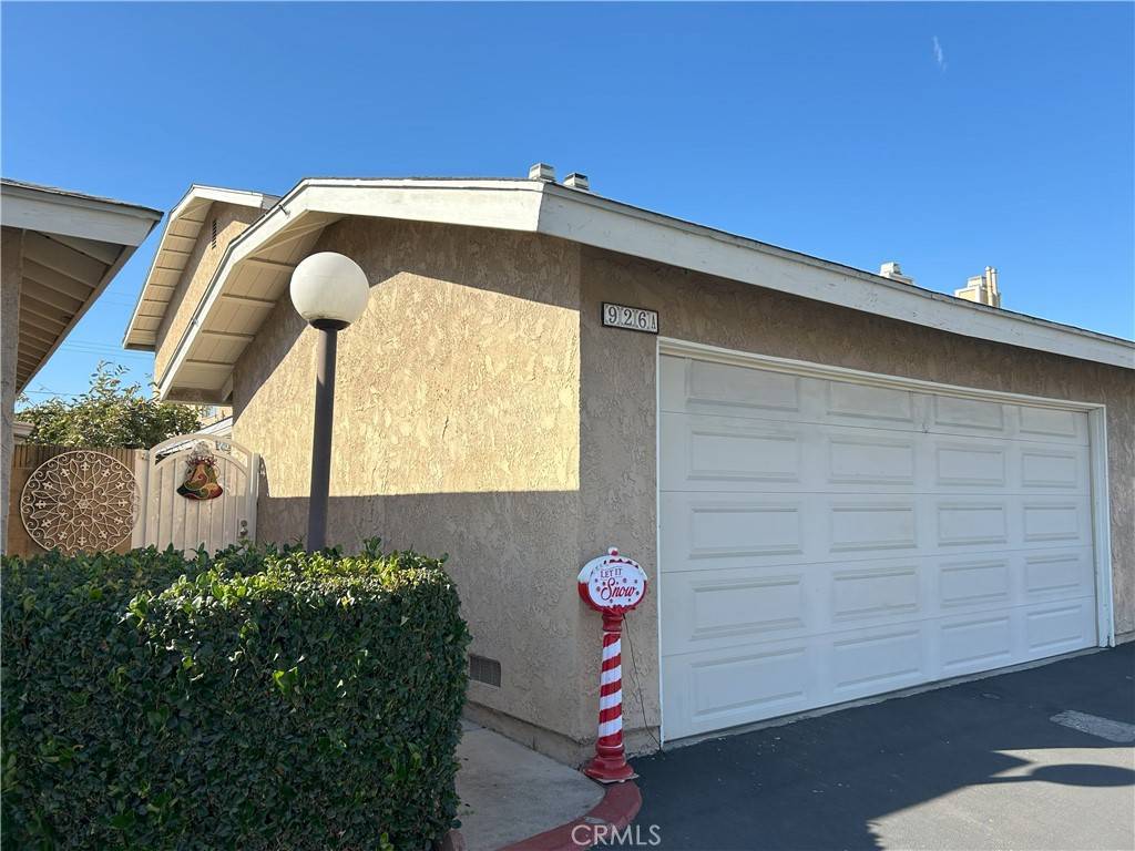 926 Willardson WAY #A, Santa Ana, CA 92703
