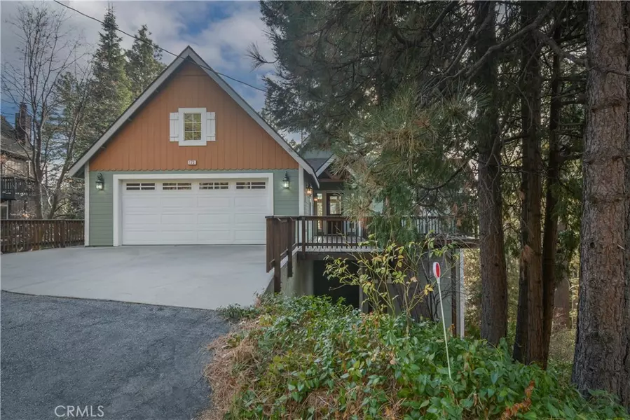 173 Grizzly RD, Lake Arrowhead, CA 92352